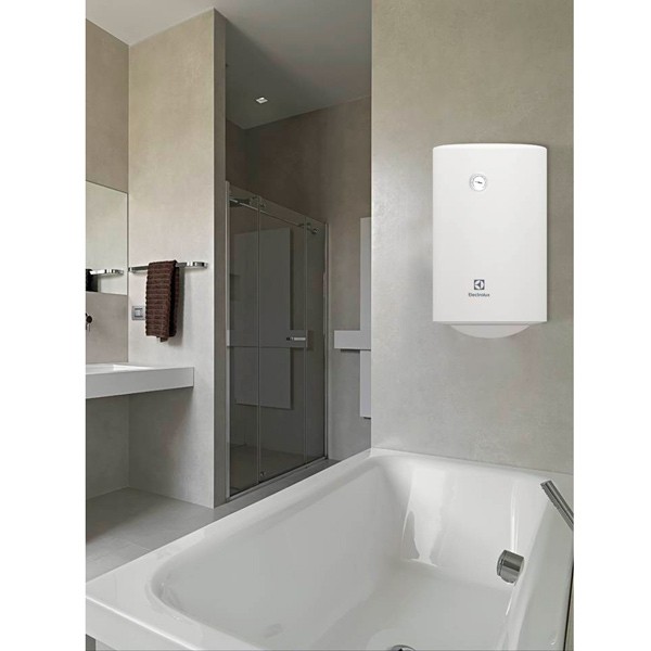 Водонагреватель Electrolux EWH 30 Quantum Pro накопительный электрический 