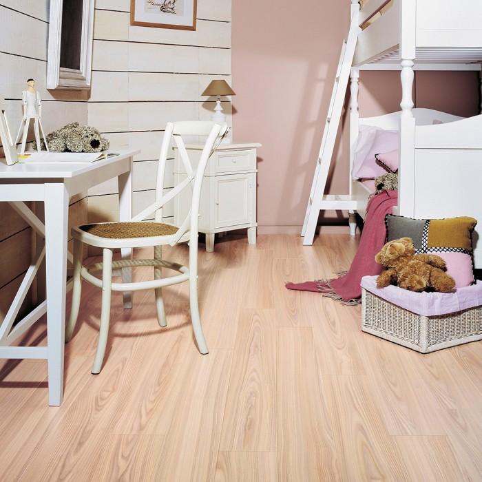 Ламинат Quick Step Perspective UF1184 Доска Ясеневая Белая