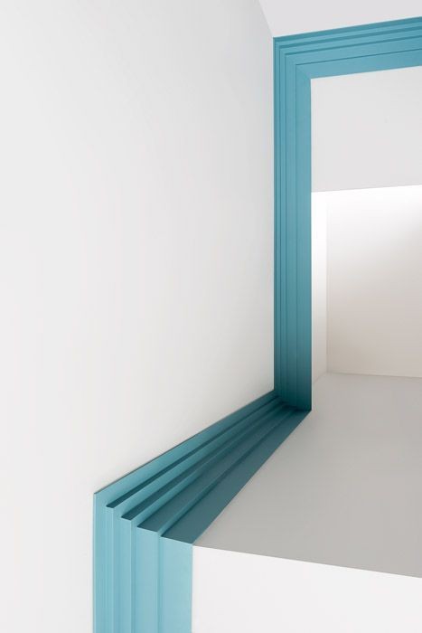 Карниз потолочный полиуретановый Orac Decor Luxxus C393 Steps 2000х210х150 мм