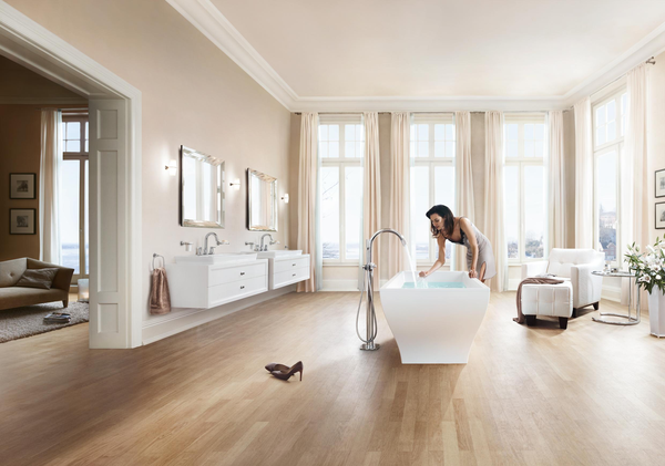 Смеситель на борт ванны Grohe Grandera 23318000 напольный