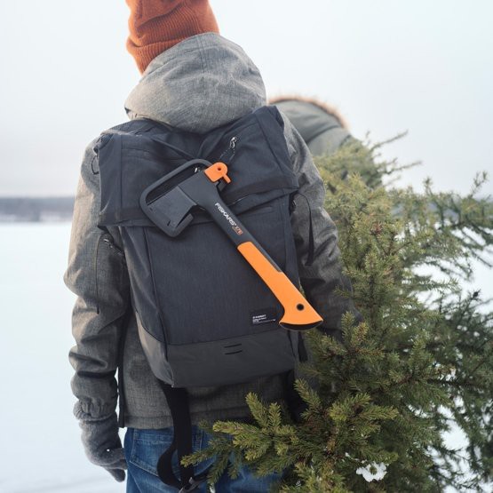 Набор Fiskars 129048 Топор универсальный X7 с точилкой