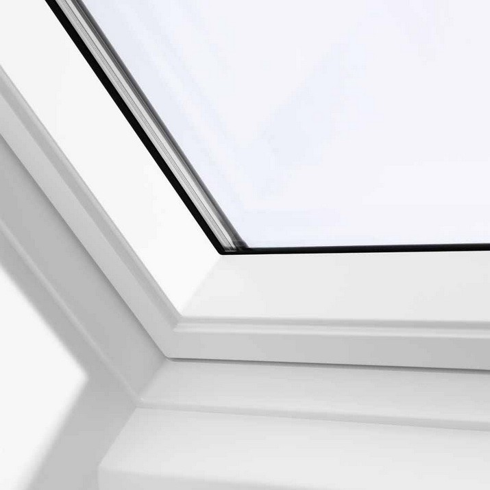 Окно мансардное Velux Premium GGU 0068 (MK08) 780x1400 мм белое полиуретан