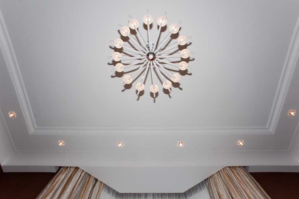 Карниз потолочный полиуретановый Orac Decor Luxxus C331 2000х135х64 мм