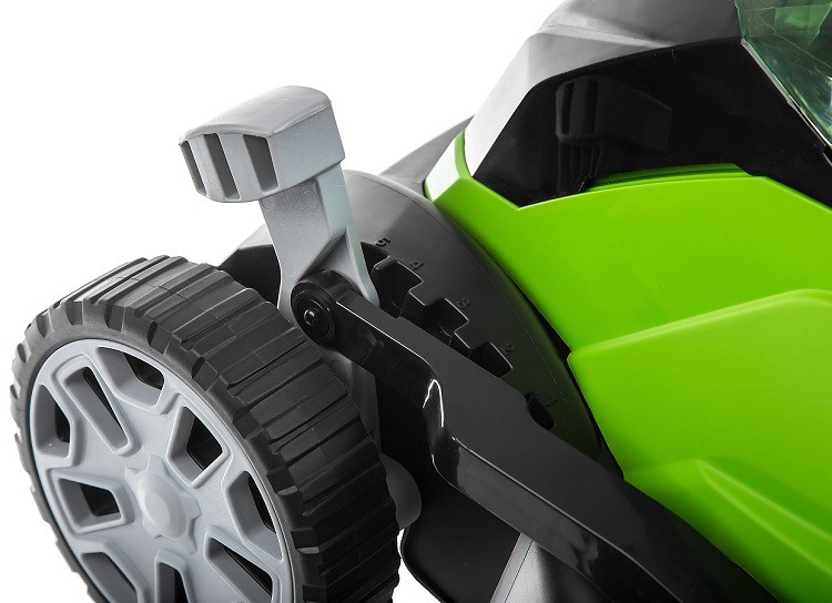 Газонокосилка аккумуляторная Greenworks G40LM41