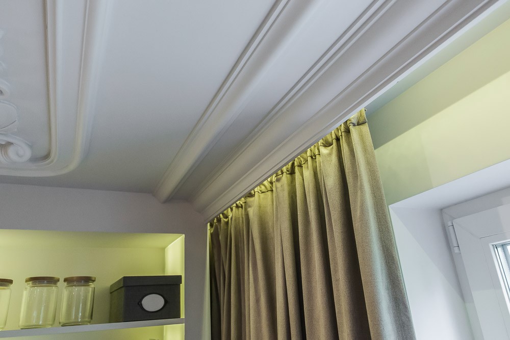 Карниз потолочный полиуретановый Orac Decor Luxxus C332 2000х114х230 мм