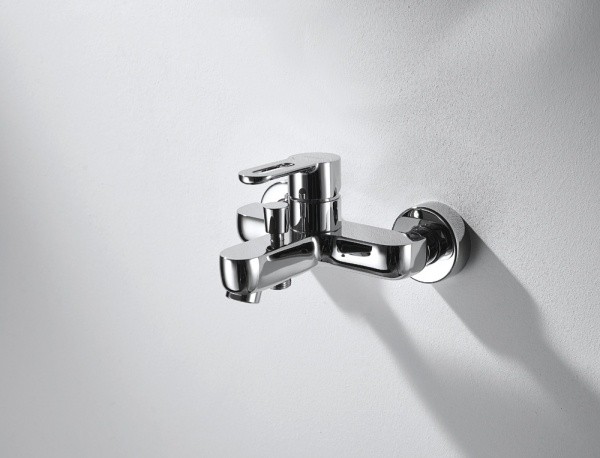 Смеситель для ванны Bravat Stream-D F637163C-B