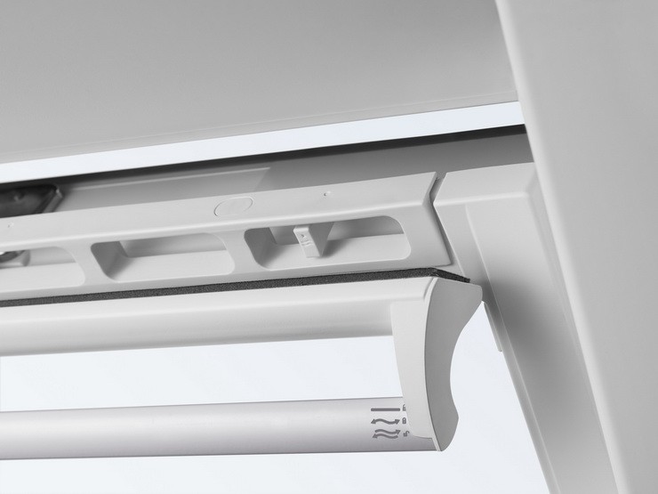 Окно мансардное Velux Premium GGU 0070 (SK06) 1140x1180 мм белое полиуретан