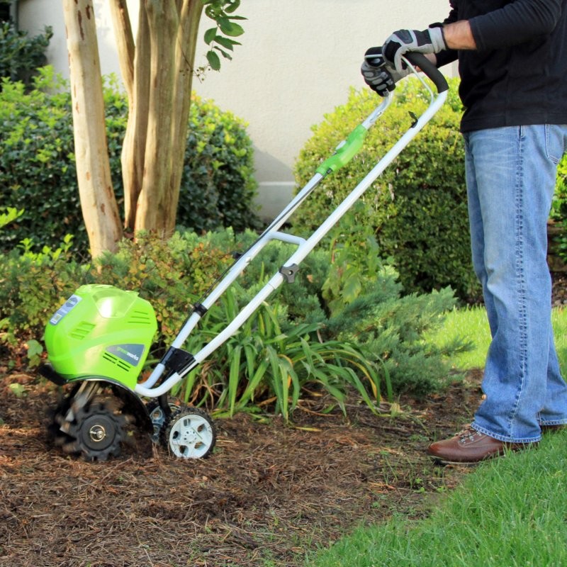 Культиватор аккумуляторный Greenworks G40TLK6 40V с аккумулятором 6 А.ч и зарядным устройством