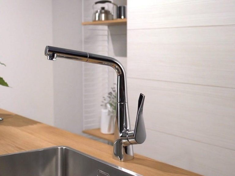 Смеситель для кухни Hansgrohe Metris 320 14821800 с выдвижным изливом