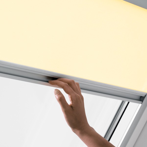 Штора рулонная Velux RFL 4000 натуральная текстура (S08) 114х140 см на направляющих