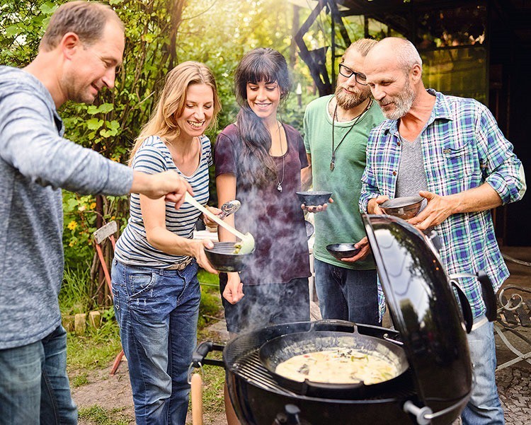 Гриль угольный Weber Master-Touch GBS 14501004 57 см черный