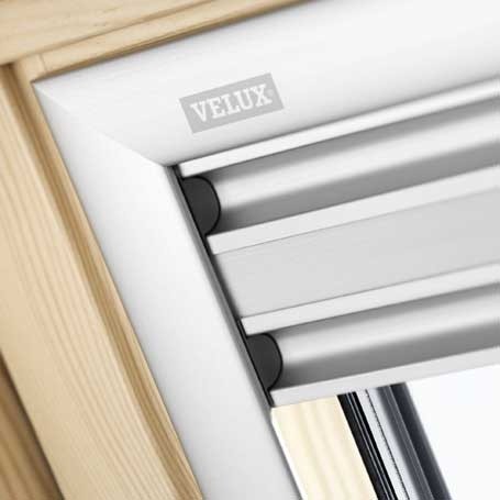 Штора рулонная Velux RFL 1086 бежевая (S06) 114х118 см на направляющих