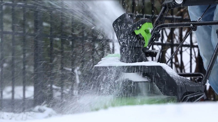 Снегоуборщик аккумуляторный Greenworks 80V GD80SB без аккумулятора