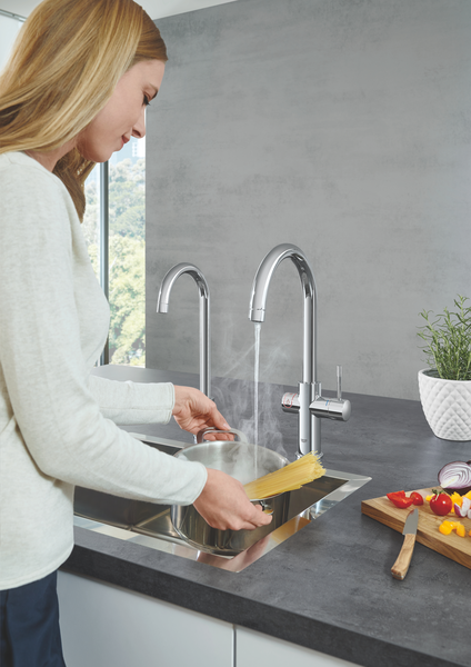 Смеситель для кухни Grohe Red Duo New 30079001 с водонагревателем
