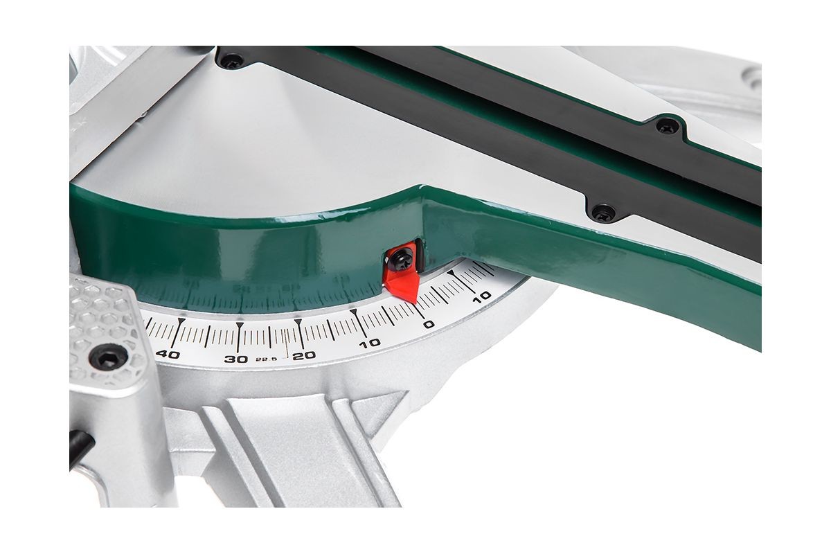 Пила торцовочная Hammer Flex STL1800/255P