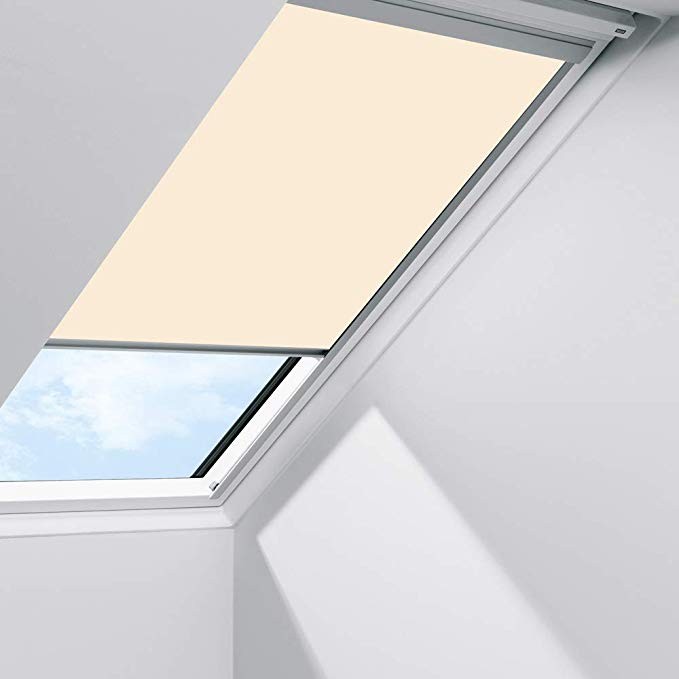 Штора рулонная Velux RFL 1086 бежевая (S06) 114х118 см на направляющих