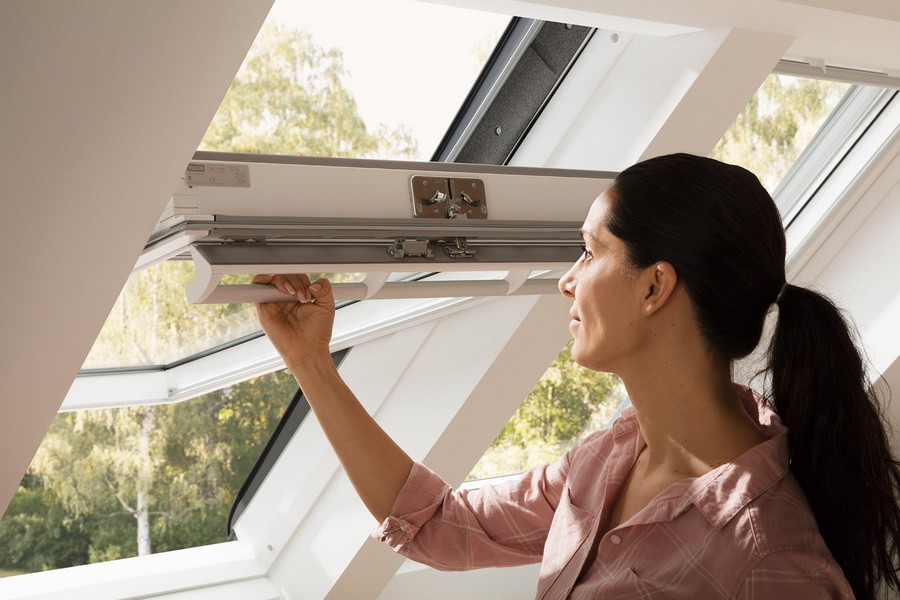 Окно мансардное Velux Premium GGU 0086 супертеплое (CK04) 550x980 мм белое полиуретан