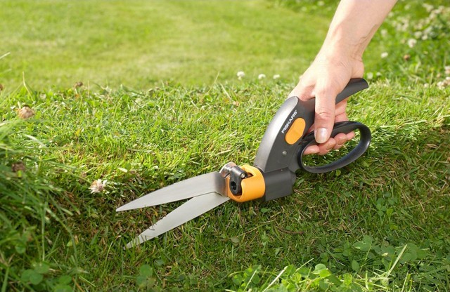 Ножницы для травы Fiskars Servo-System GS42 113680