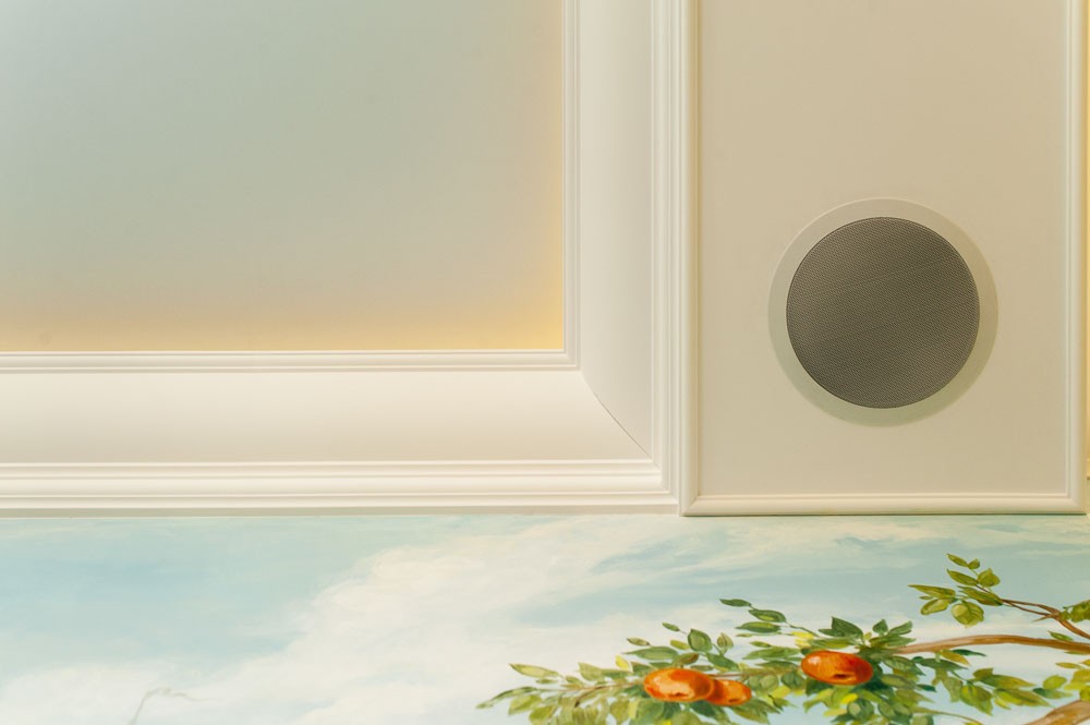 Карниз потолочный полиуретановый Orac Decor Luxxus C901F 2000х124х148 мм