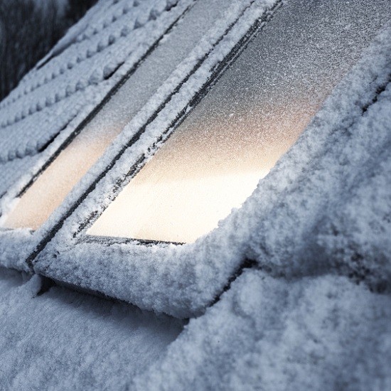 Окно мансардное Velux Optima Комфорт Пластик GLP 0073BIS (FR04) 660х980 мм ручка снизу