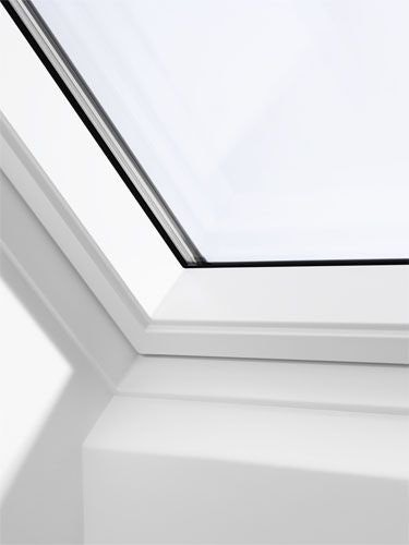 Окно мансардное Velux Premium GGU 0070 (SK06) 1140x1180 мм белое полиуретан