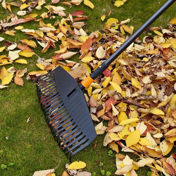 Грабли для листьев Fiskars Solid 135014 большие