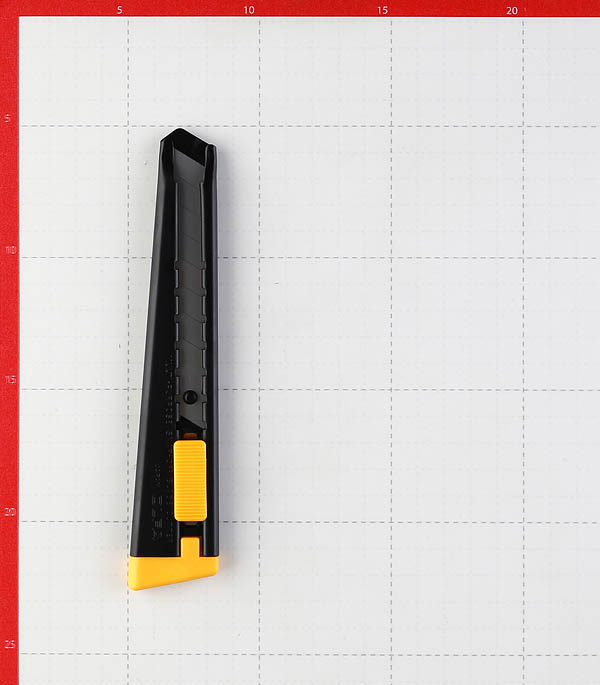 Нож строительный Olfa Профи 18 мм с ломающимся лезвием